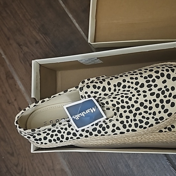 Slip ons - Picture 5 of 5